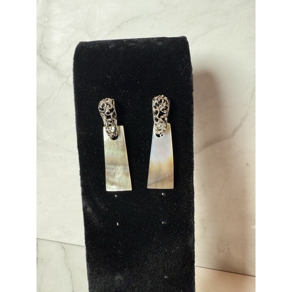 Jewelry - Mother Of Pearl silver filigree Dangle Earrings‎ 1.5"